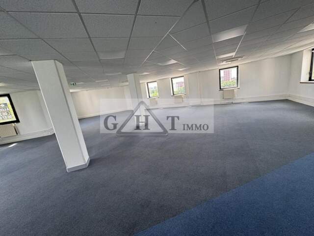 BUREAUX 400 M² A VENDRE SAINT DENIS — photo du bien