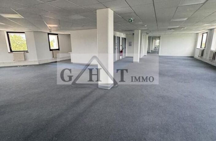 BUREAUX 400 M² A VENDRE SAINT DENIS — photo 3