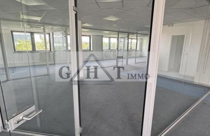 BUREAUX 400 M² A VENDRE SAINT DENIS — photo 5