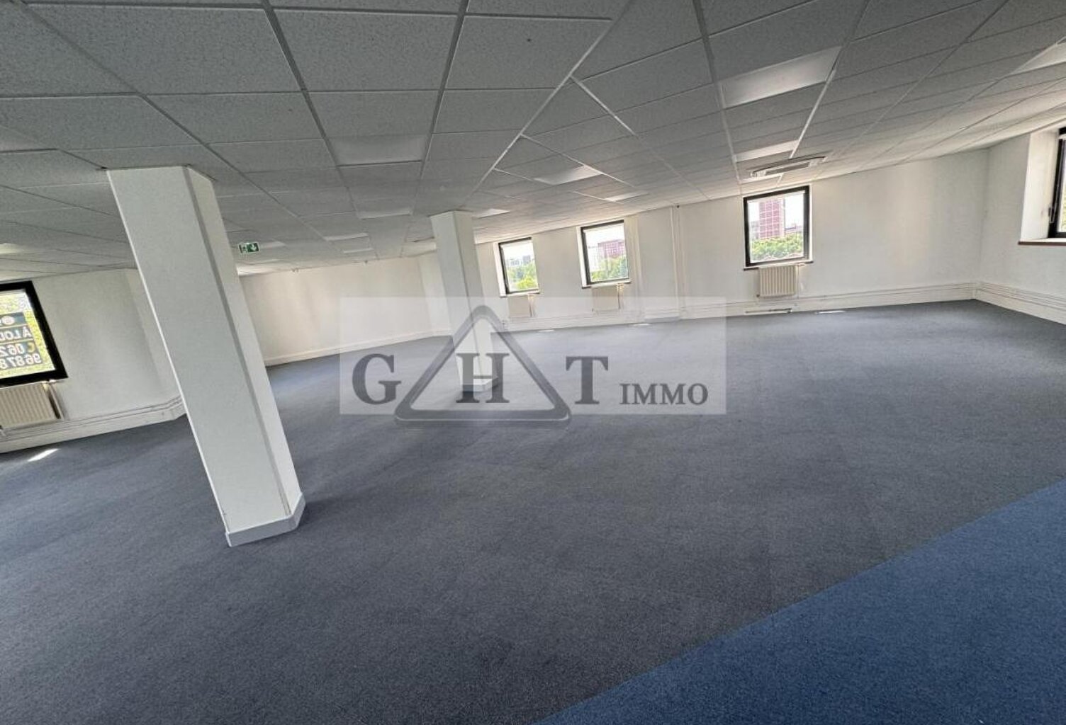 BUREAUX 200 M² A VENDRE SAINT DENIS — photo 1