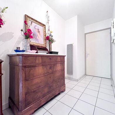 Appartement 3 pièces 275000 €