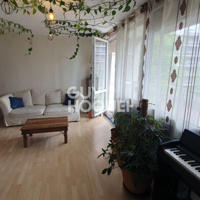 Appartement 4 pièces 220000 €