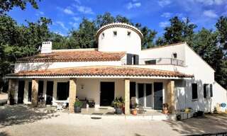 Maison 5 Pièces 195 m² à vendre à Nans-les-Pins (83860)