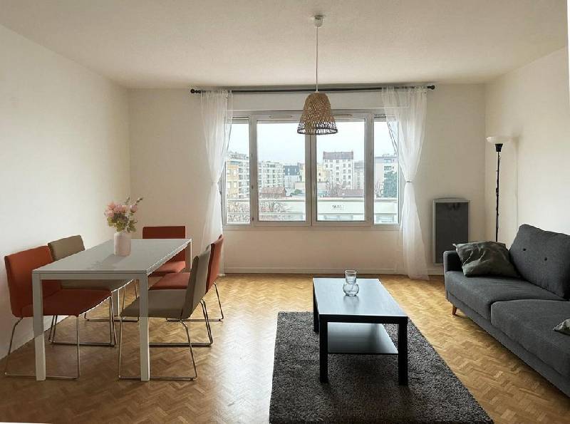 Location T3 72 m² à Lyon 3 1 350 ¤ CC /mois
