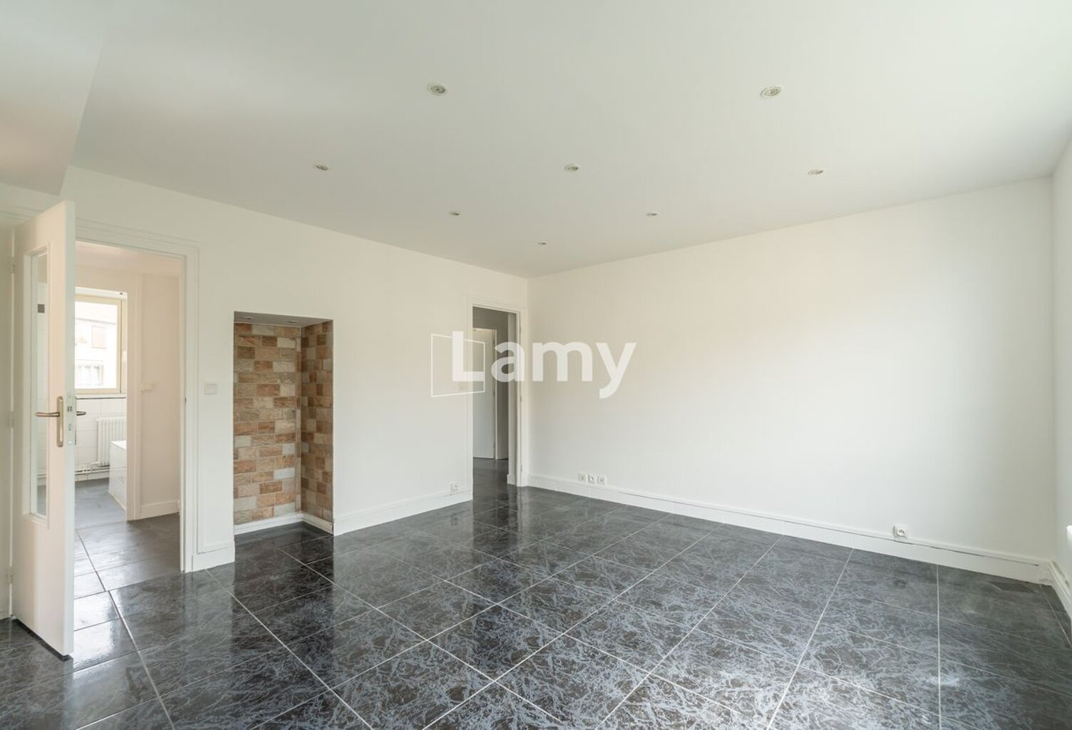 Appartement + Cave — photo 1