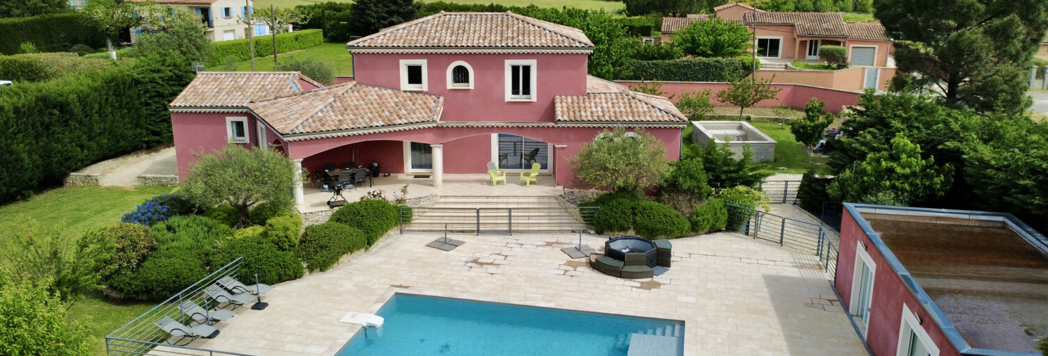 Maison 7 Pièces 168 m² à vendre à Allan (26780)