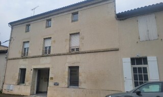 Immeuble  370 m² à vendre à Saint-Jean-d'Angély (17400)