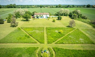 Maison 8 Pièces 174 m² à vendre à Genouillé (17430)