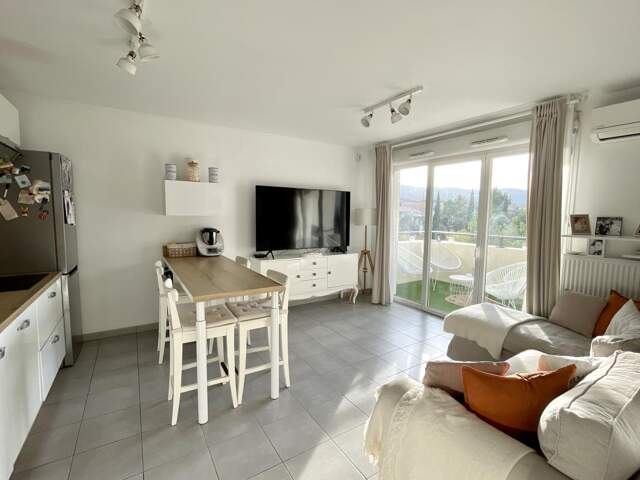 Appartement — photo du bien