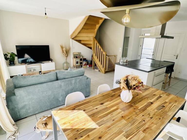 Maison T4 de 90m² avec jardin et places privatives — photo 1