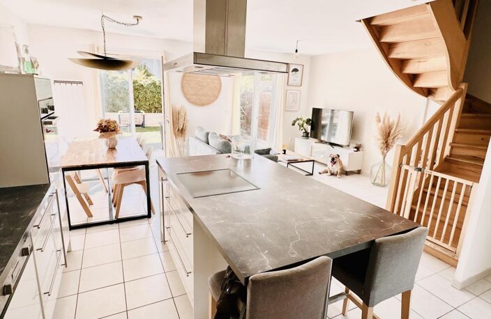 Maison T4 de 90m² avec jardin et places privatives — photo 2