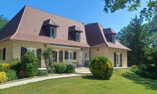 Maison 9 Pièces 250 m² à vendre à Brouchaud (24210)