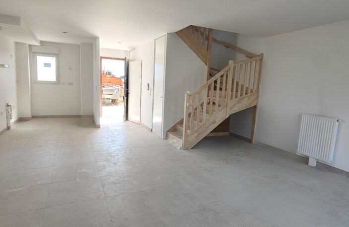 Maison neuve T4 de 91.05 m2 commerce à pieds — photo 2