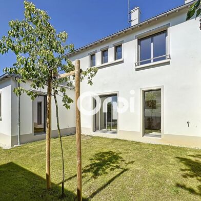 Maison 5 pièces 607700 €