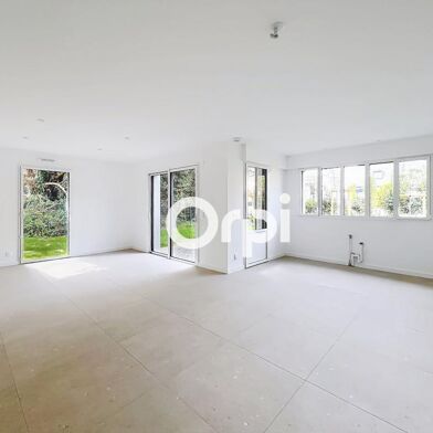 Maison 5 pièces 813700 €