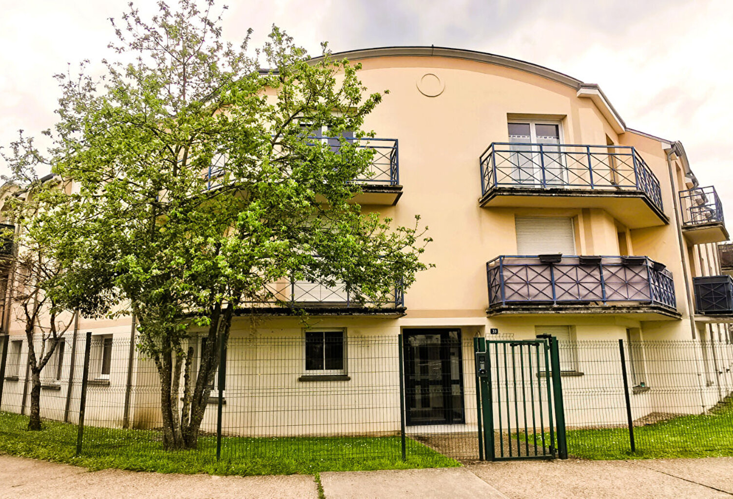 À vendre en exclusivité : Studio à Chécy — photo 1