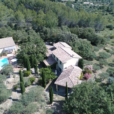 Maison 10 pièces 1080000 €