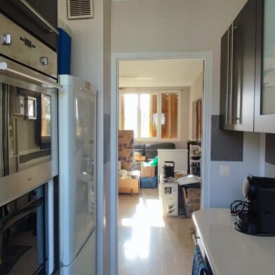 Appartement 4 pièces 176000 €