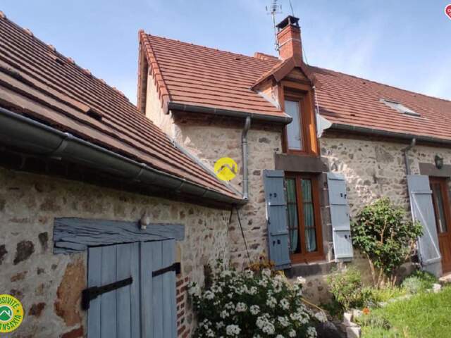 Maison bord de route — photo du bien