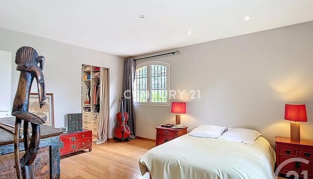 Villa / Maison 8 pièces  à vendre Aubagne 13400