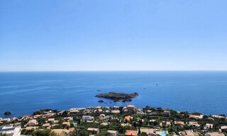 Terrain  3183 m² à vendre à Saint-Raphaël (83700)