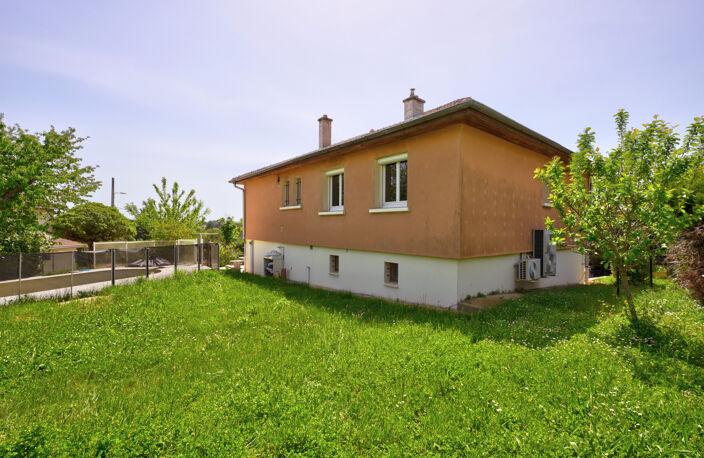 Maison avec piscine - St Genis les Ollières — photo 2