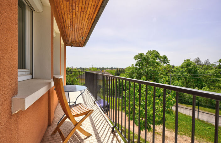 Maison avec piscine - St Genis les Ollières — photo 3