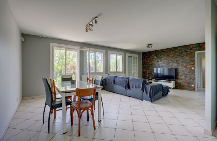 Maison avec piscine - St Genis les Ollières — photo 4