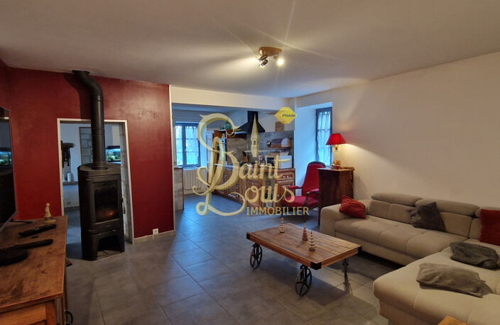 MAISON DE VILLAGE 4 CHAMBRES, STUDETTE ET DEPENDANCES — photo 4