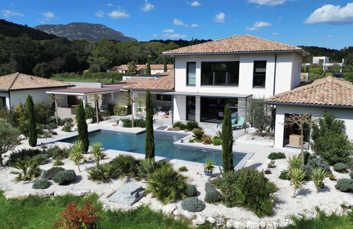 Villa contemporaine T7 de 265m2 sur 2500m2 de parcelle avec — photo 2