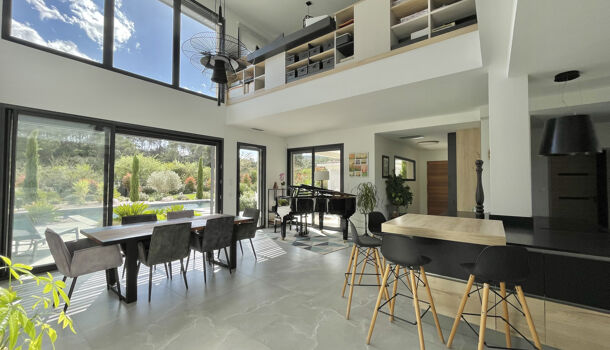 Villa / Maison 7 pièces  à vendre Saint-Clément-de-Rivière 34980