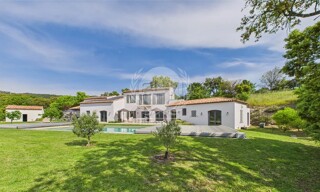 Maison 8 Pièces 350 m² à vendre à Le Plan-de-la-Tour (83120)