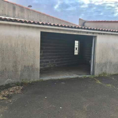 Garage  43500 €