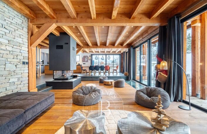 VENTE - SERRE-CHEVALIER - PIEDS DE PISTES - CHALET GRAND LUXE  - — photo 2