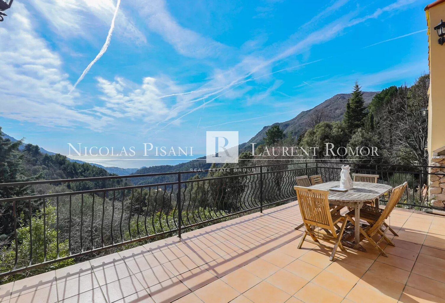 EXCLUSIVITÉ VILLA VUE MER / MONTAGNES / GROS POTENTIEL D'AGRANDI — photo 1