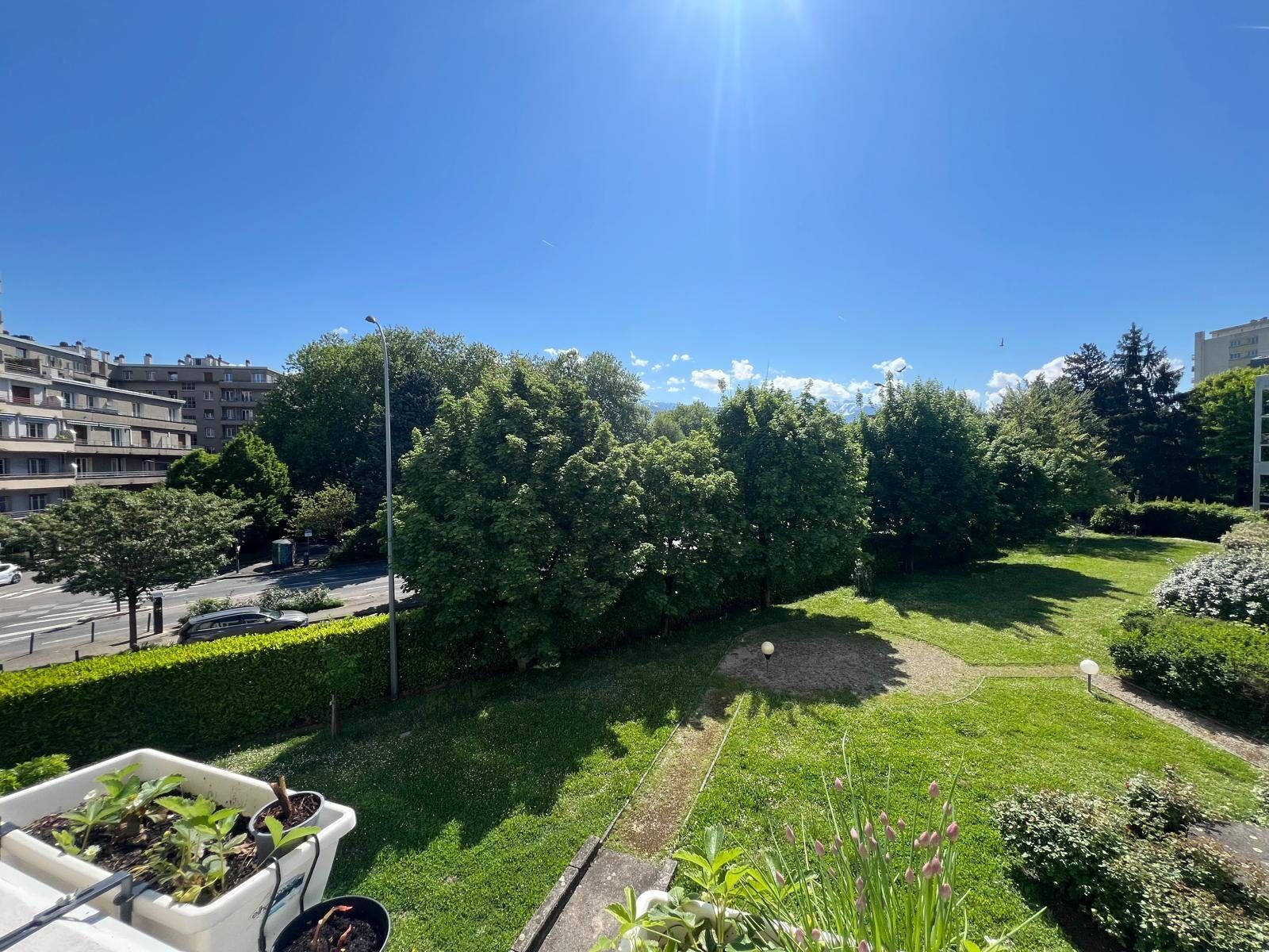 Appartement 4 pièces  à louer Grenoble 38100