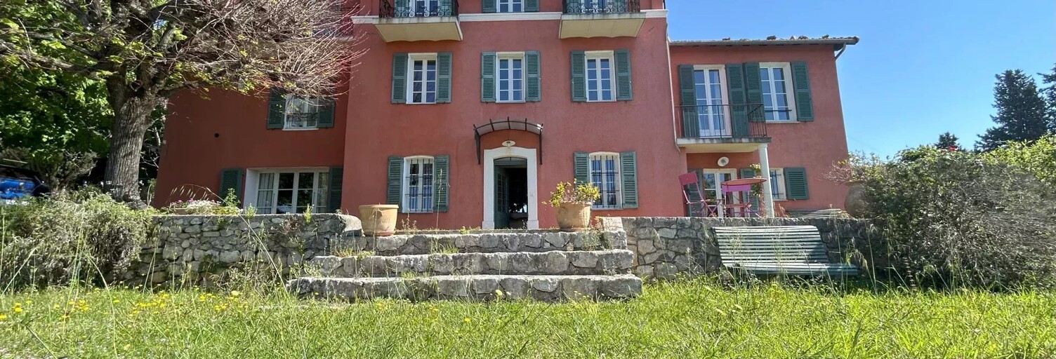 Maison 9 Pièces 250 m² à vendre à Châteauneuf-Grasse (06740)