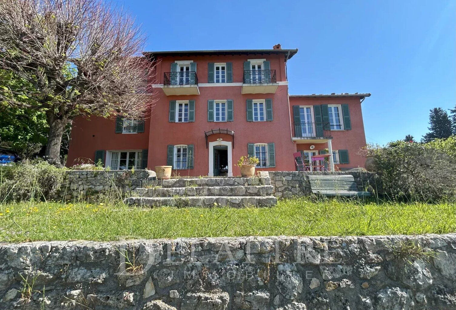 CHATEAUNEUF DE GRASSE — photo 1