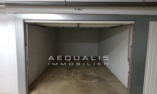 Garage  13 m² à louer à Saint-Laurent-du-Var (06700)