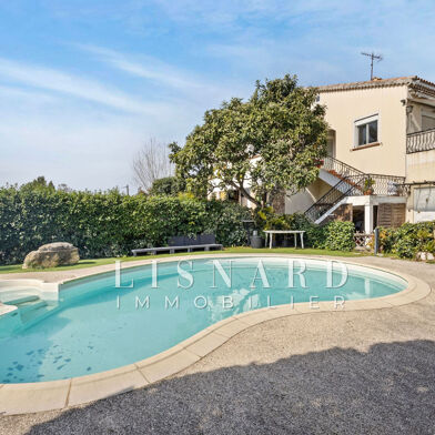 Maison 10 pièces 1645000 €