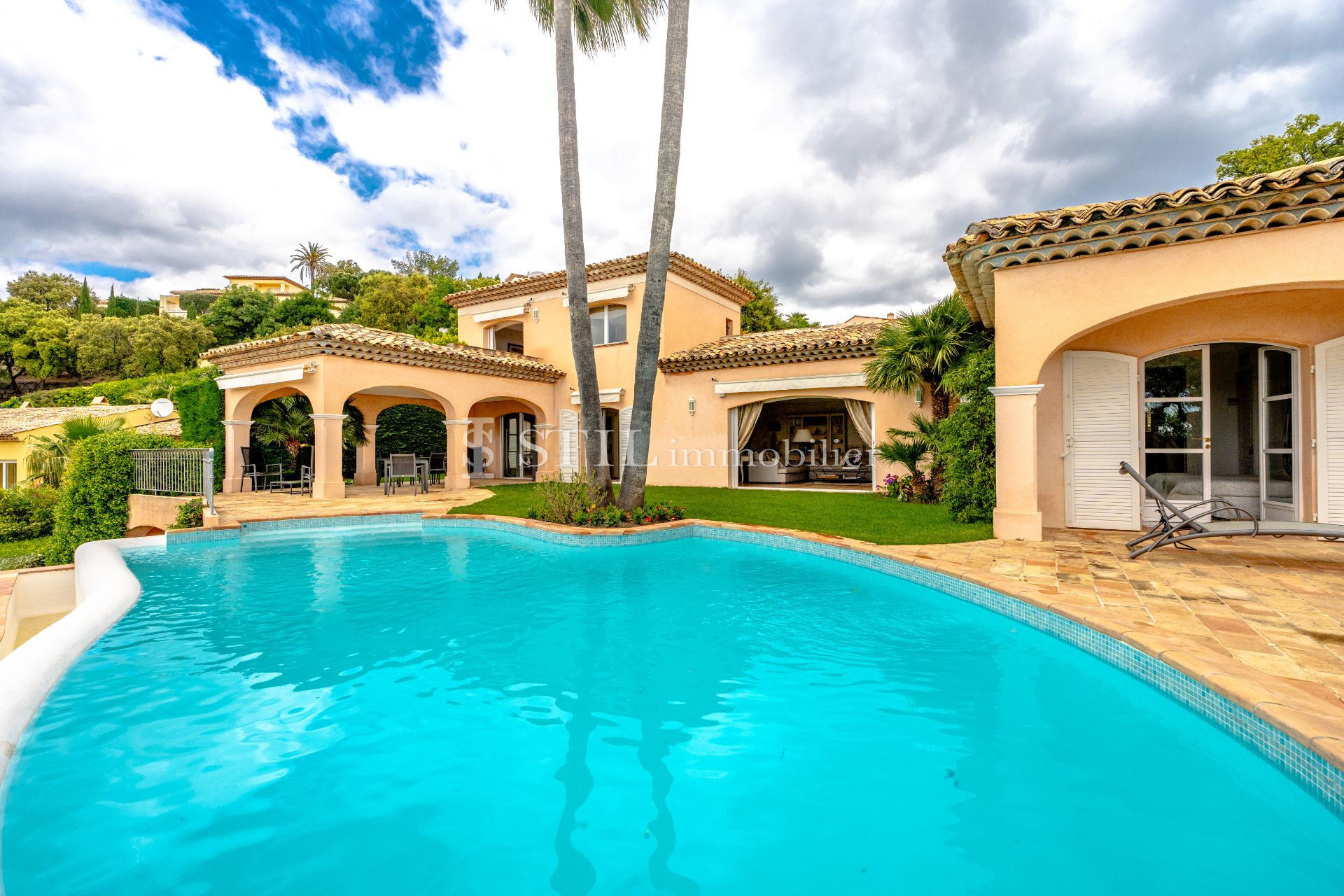 Villa / Maison  T5 à vendre Sainte-Maxime 83120