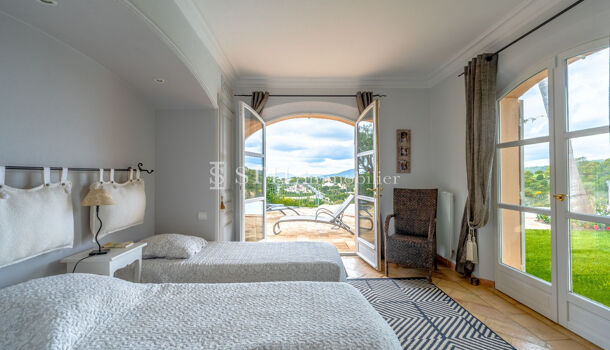 Villa / Maison 5 pièces  à vendre Sainte-Maxime 83120