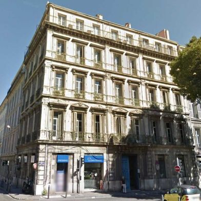 Bureau 6 pièces 2789 €