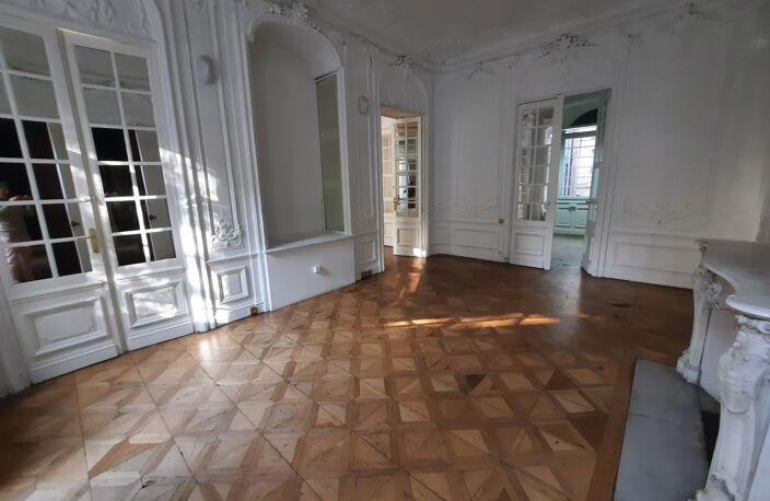  Locaux STANDING / Bureaux 1er étage 22 Cours Pierre Puget 1 — photo 3