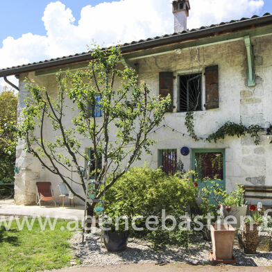 Maison 5 pièces 2990 €