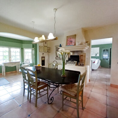 Maison 6 pièces 717600 €