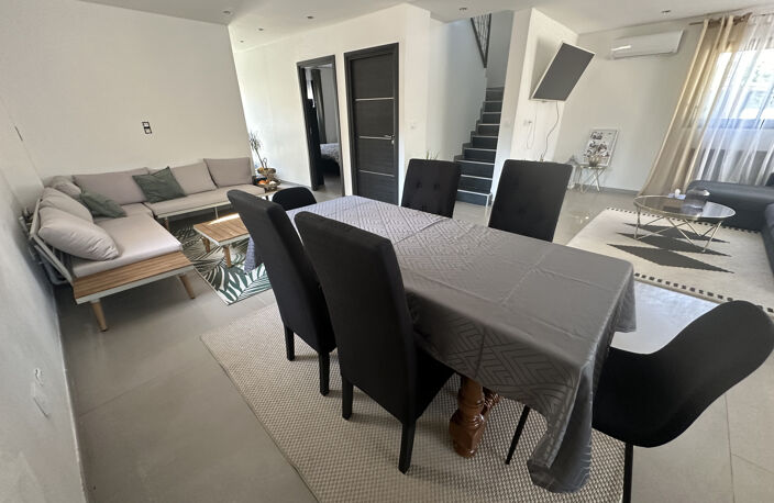 Vente - Gignac - 6 pièces - Villa avec 5 chambres — photo 3