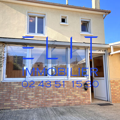 Maison 6 pièces 1030 €