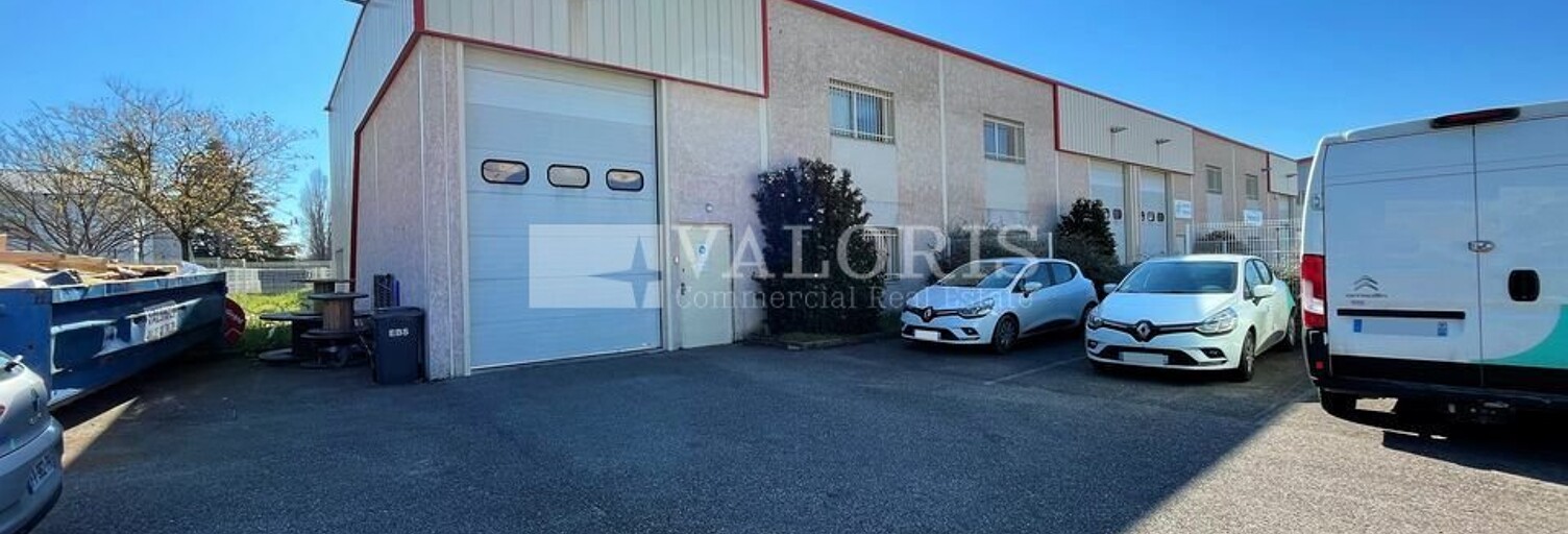 Commerce  354 m² à louer à Chassieu (69680)