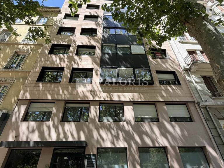 BUREAUX à LOUER — photo 1
